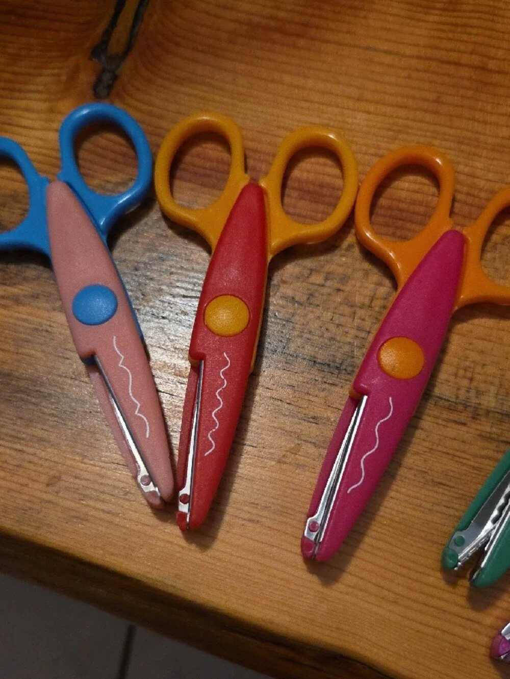 Kids Decorative Craft Scissors Set - Assorted Bright Colors Nwot